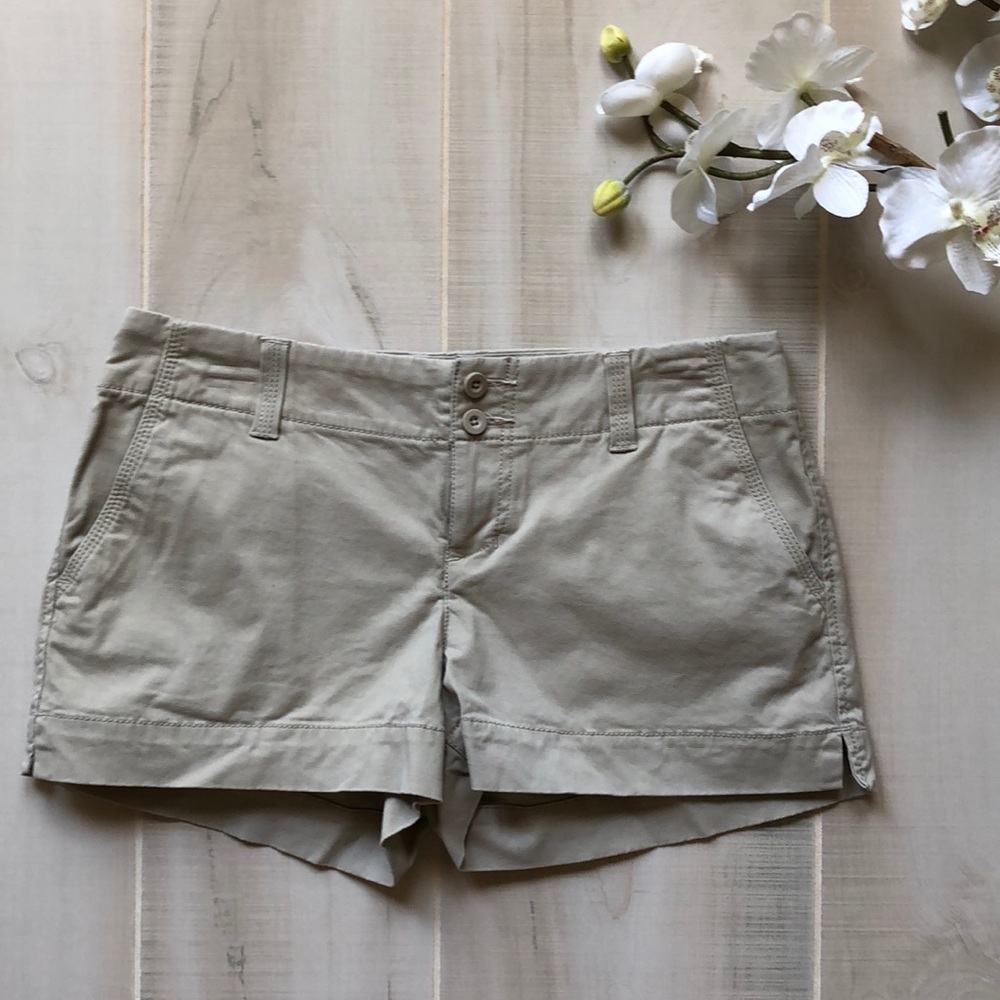 NWOT Khaki Shorts